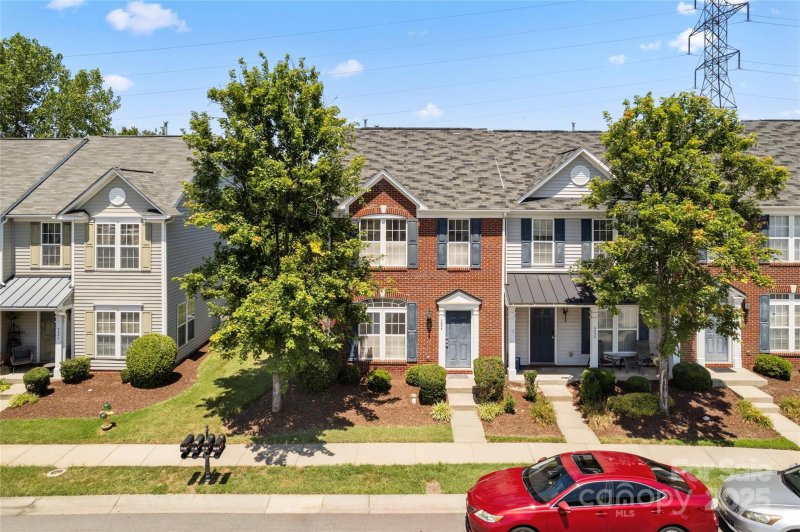 Property image 2 of 4235 Coulter Crossing in Farmington Ridge, Charlotte, NC 28213