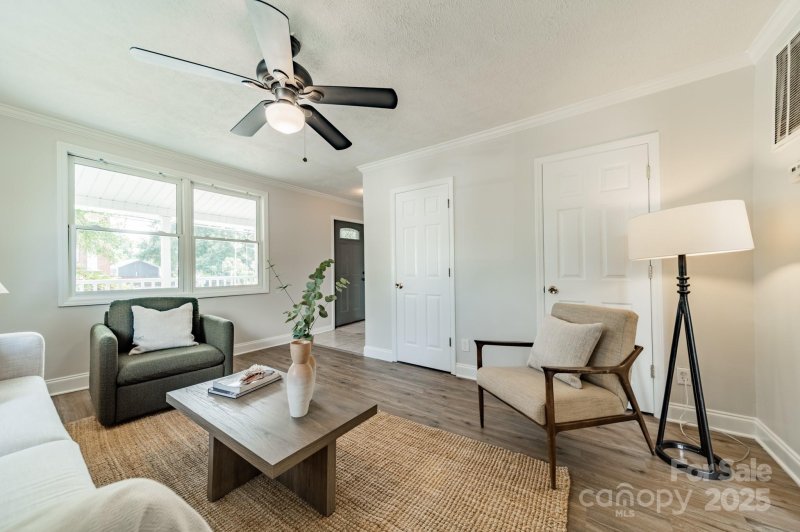 Property image 3 of 1002 W 2nd Avenue in Firestone, Gastonia, NC 28052