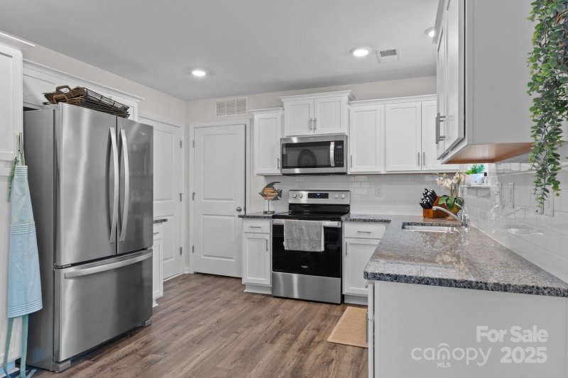 Property image 5 at 10 Chambers Garden Drive, Arden, NC 28704