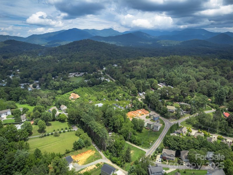 Property image 2 of 10 Village East Court in East Village Court, Asheville, NC 28805