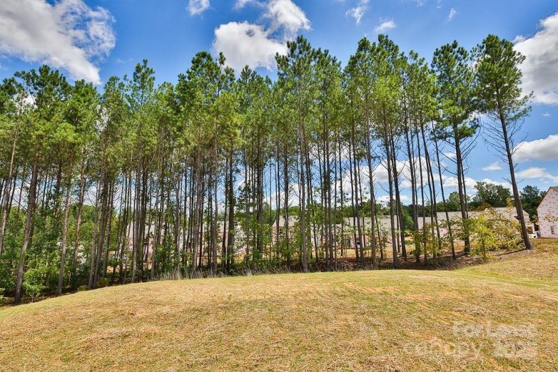 Property image 3 at 6132 Ahoskie Drive, Charlotte, NC 28215