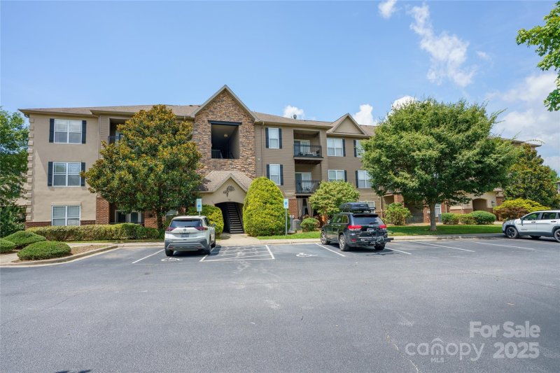 181 Brickton Village Circle