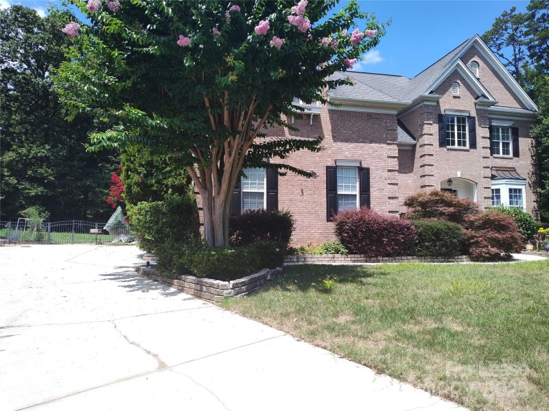 Property image 2 at 9009 Hammersley Drive, Waxhaw, NC 28173