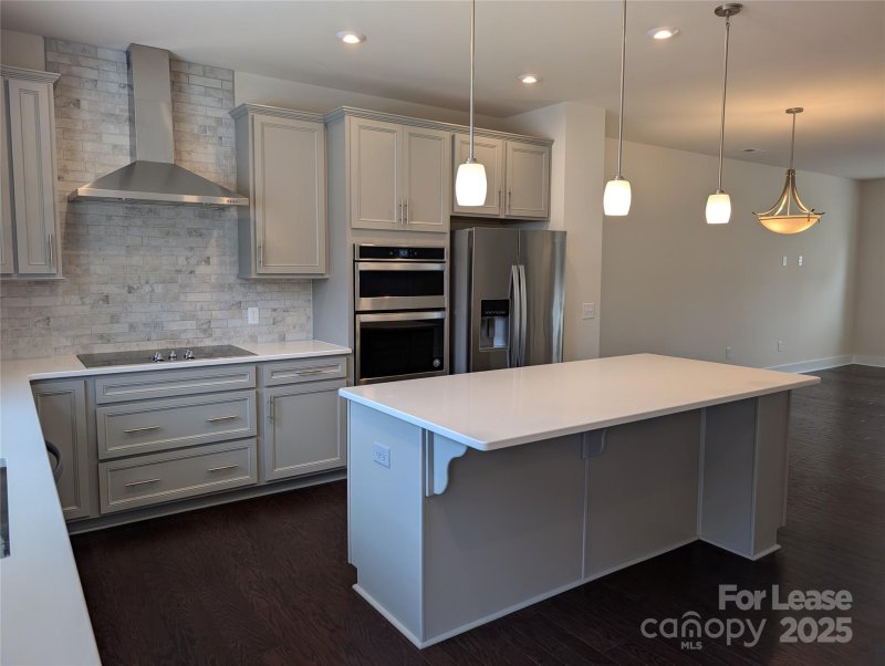 Property image 4 of 17137 Soho Drive in Central Point, Charlotte, NC 28204