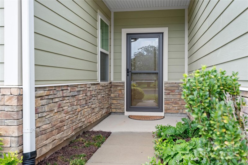 Property image 3 at 204 Flat Rock Drive, Denver, NC 28037