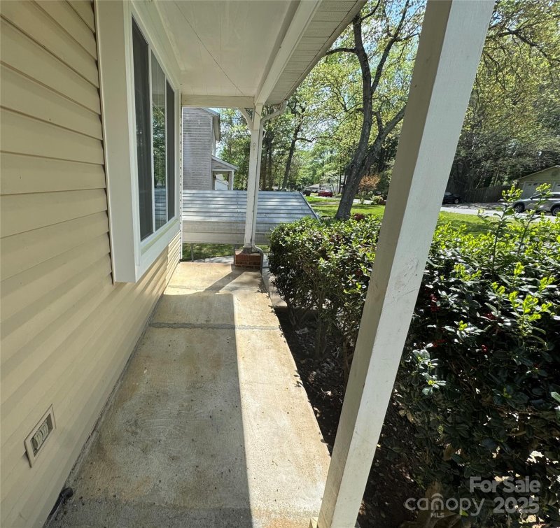 Property image 3 of 7939 Holly Hill Road in Holly Hills, Charlotte, NC 28227