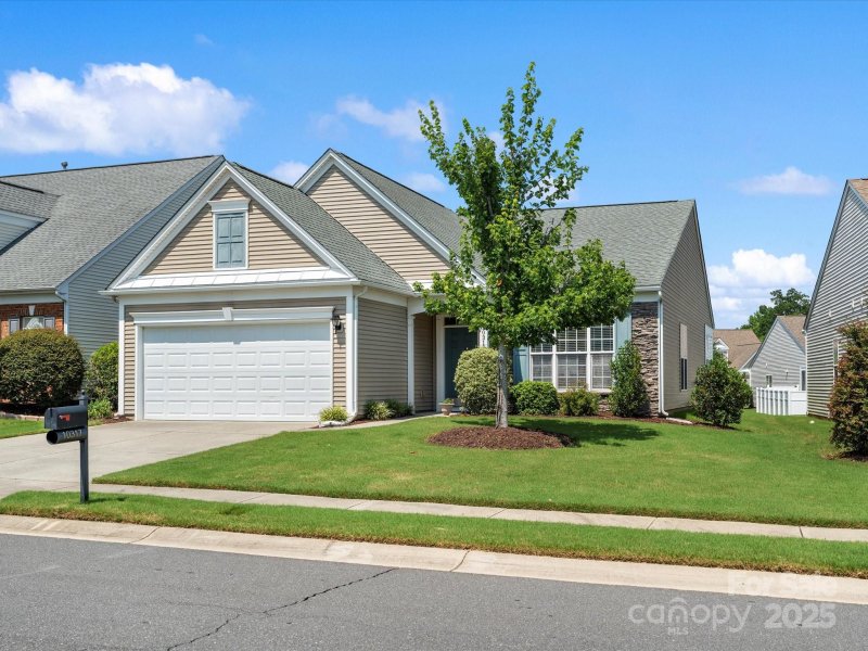 Property image 2 at 10317 Threatt Woods Drive, Charlotte, NC 28277