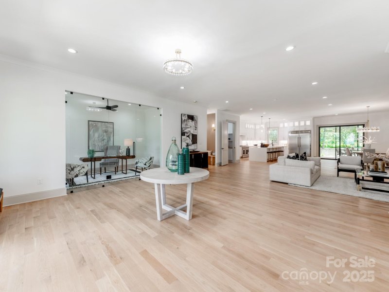 Property image 4 at 420 Allendale Place, Charlotte, NC 28211