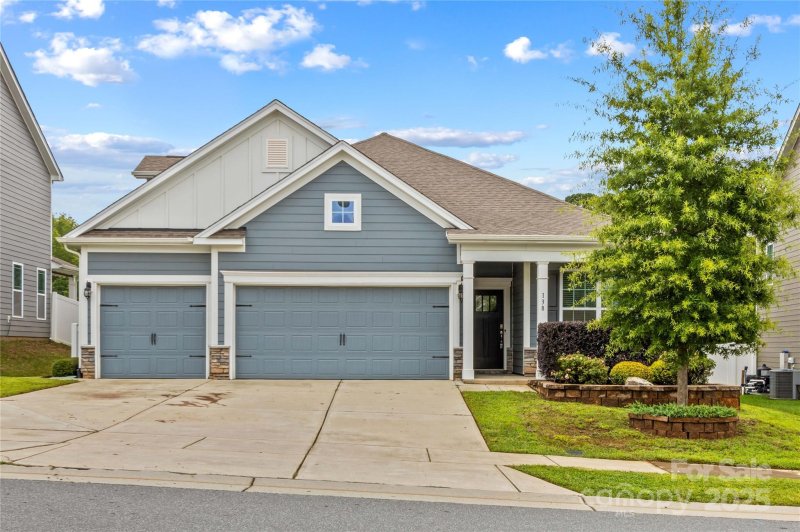 Property image 2 of 138 Sweet Leaf Lane in Atwater Landing, Mooresville, NC 28117