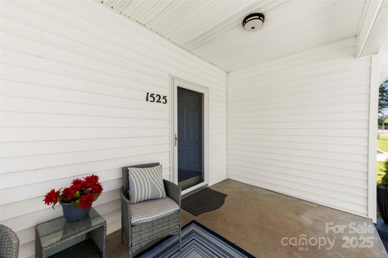 Property image 4 of 1525 Perfection Avenue in Pebble Creek, Belmont, NC 28012