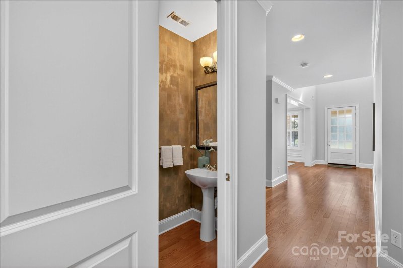 Property image 4 of 11756 Easthampton Circle in The Gates at Bridgehampton, Charlotte, NC 28277