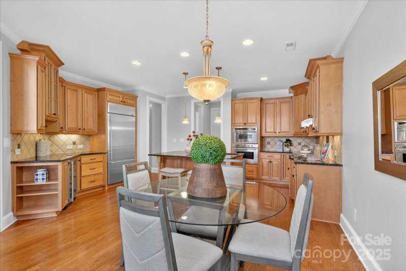 Property image 5 of 11756 Easthampton Circle in The Gates at Bridgehampton, Charlotte, NC 28277