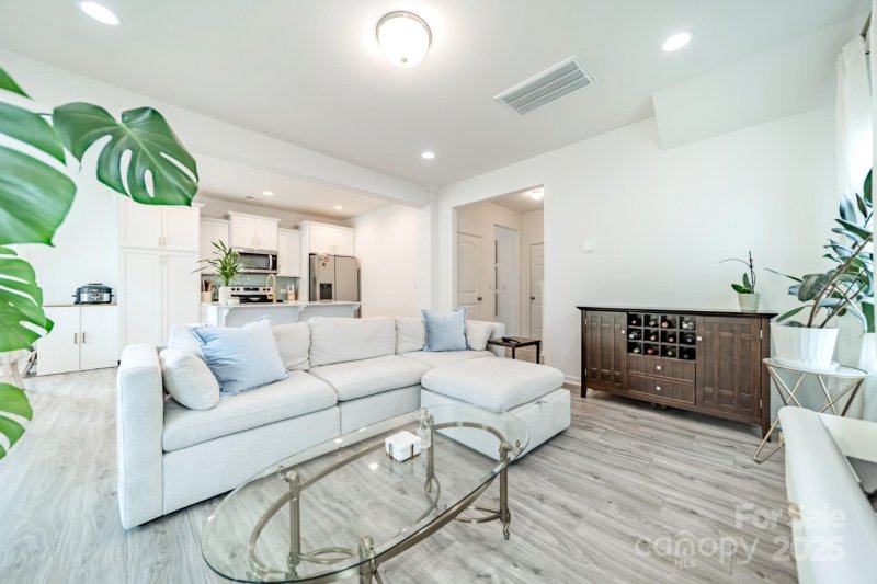 Property image 5 of 15223 Scoter Street in Villages of Mallard Creek, Charlotte, NC 28262