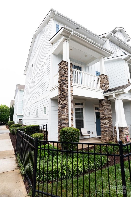 Property image 4 of 2343 Crockett Park Place in Dilworth, Charlotte, NC 28203