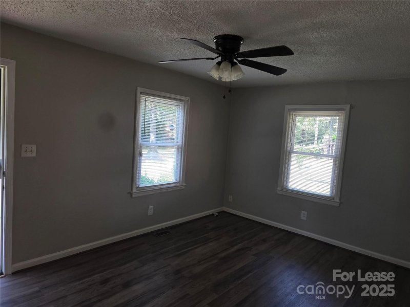 Property image 2 at 1600 Catherine Simmons Avenue, Charlotte, NC 28216