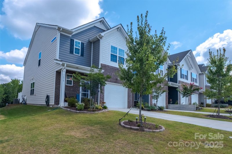 Property image 2 of 5036 Moss Pine Way in Windhaven, Tega Cay, SC 29708