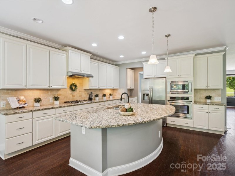 Property image 3 at 125 Rain Shadow Drive, Mooresville, NC 28115