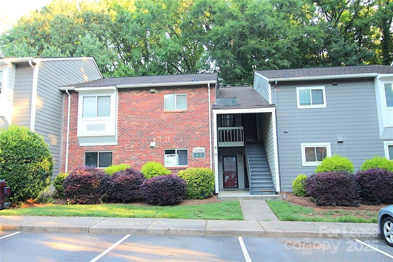 Property image 2 at 3200 Heathstead Place, Charlotte, NC 28210