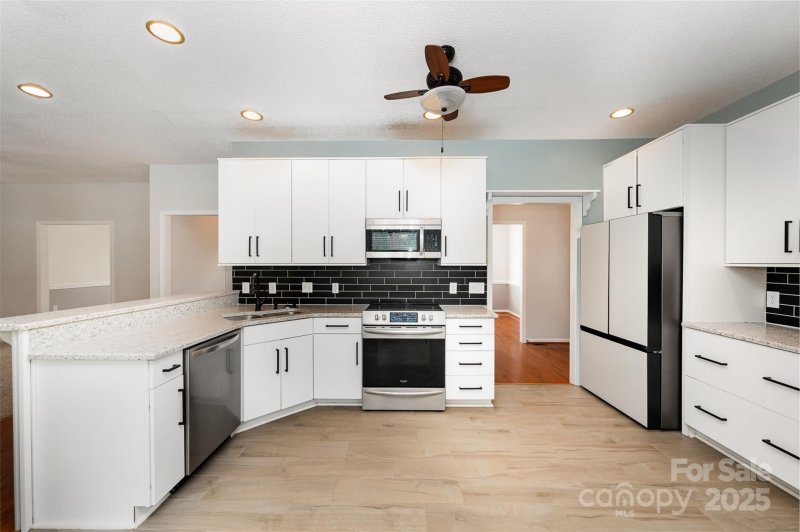 Property image 4 of 500 Pearl Place Lane in The Hylands, York, SC 29745