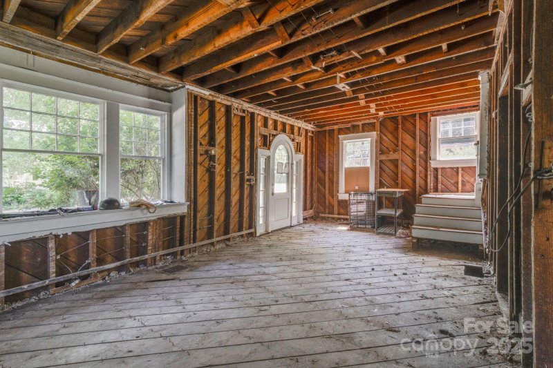 Property image 5 of 1803 Enoree Avenue in Wales Garden, Columbia, SC 29205