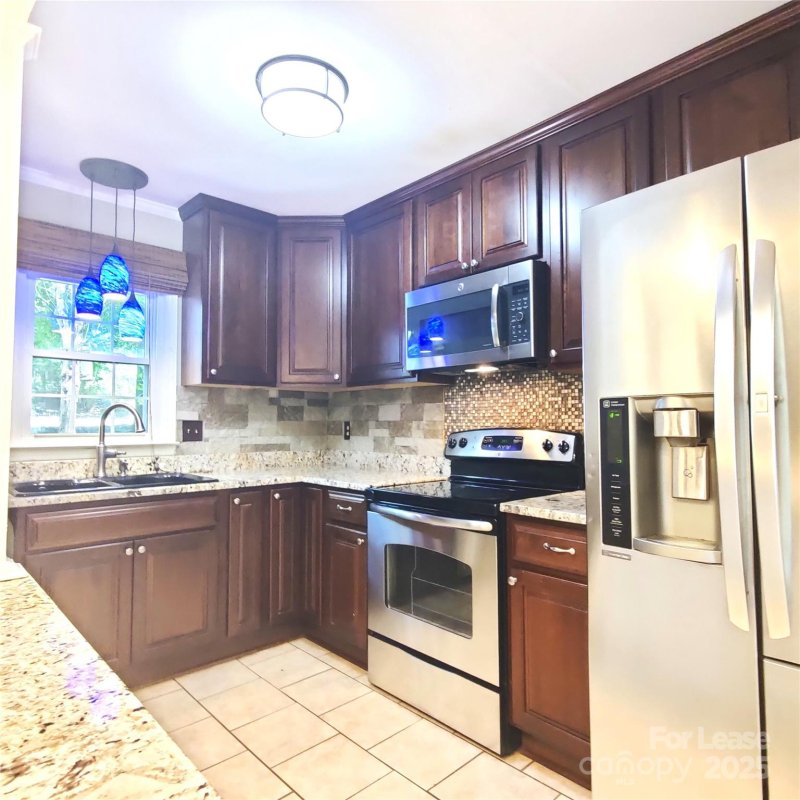 Property image 4 of 8644 Kirchenbaum Drive in Oberbeck Farm, Charlotte, NC 28210