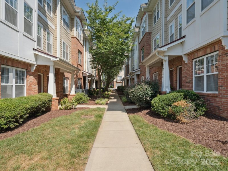 Property image 5 at 1236 Taliesin Court, Charlotte, NC 28204