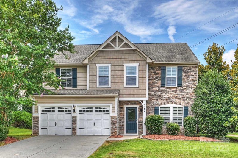 Mountain Laurel, Concord Community