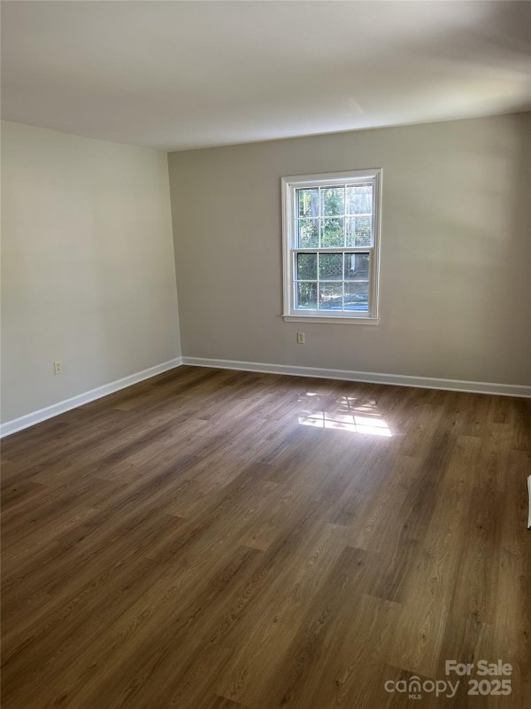 Property image 2 at 1601 Bonnie Lane, Charlotte, NC 28213