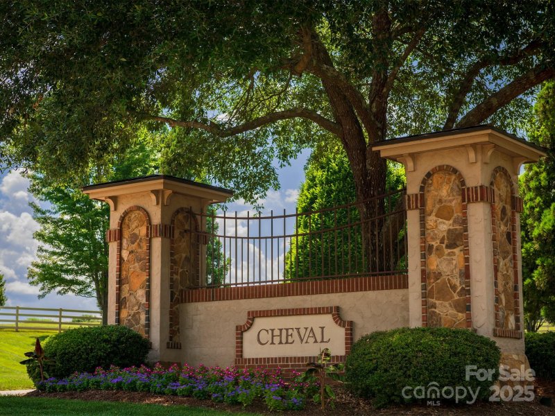 Property image 5 of 6005 Long Stirrup Lane in Cheval, Mint Hill, NC 28227