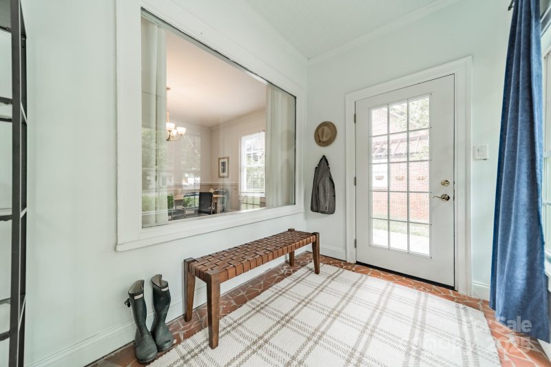 Property image 3 of 2342 E 7th Street in Elizabeth, Charlotte, NC 28204