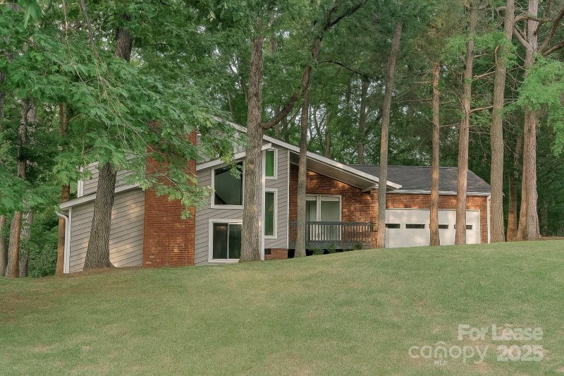 11101 Winding Way Road