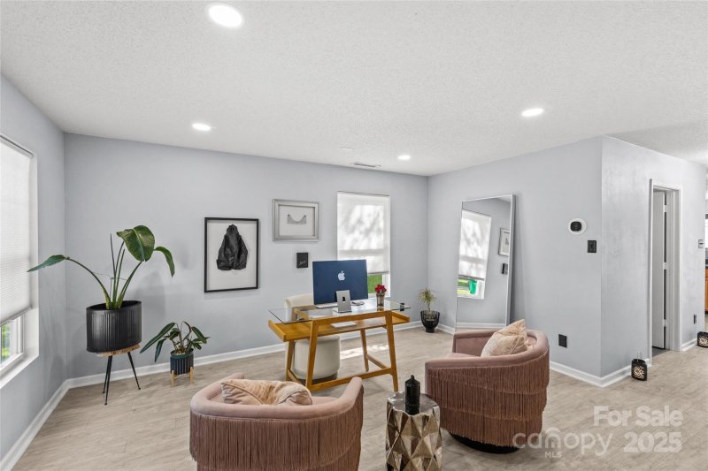 Property image 3 of 1911 Almond Hills Drive in Mallard Woods, Charlotte, NC 28262