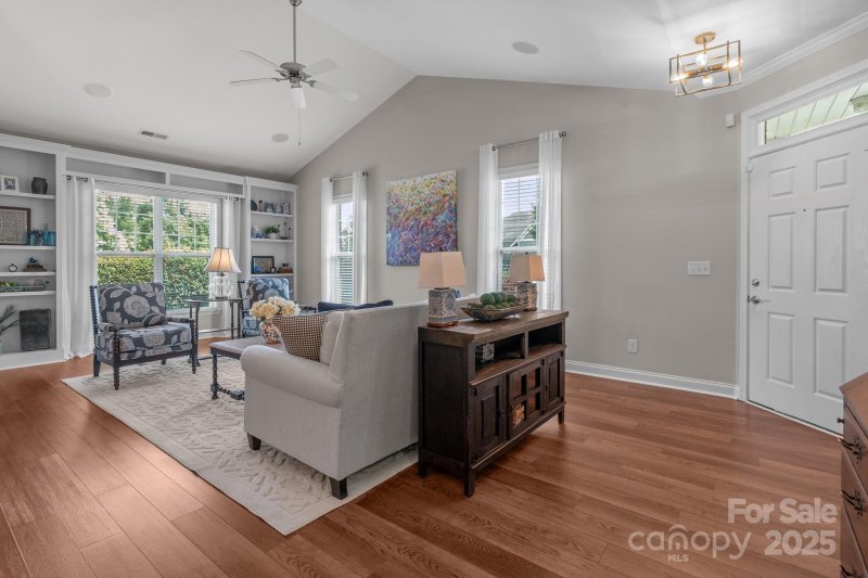 Property image 3 of 2904 Autumn Harvest Lane in Highland Creek, Charlotte, NC 28269