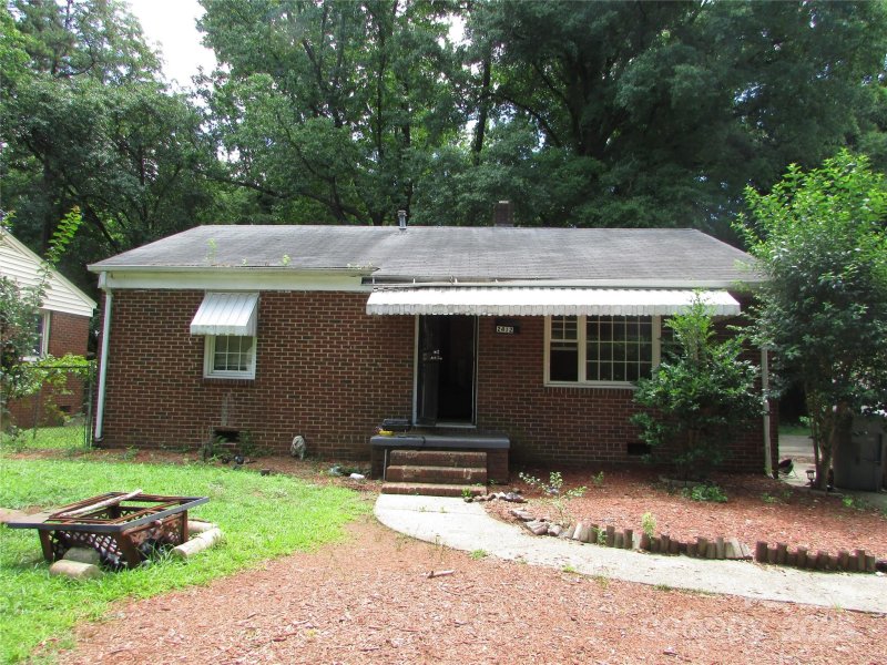 2412 Druid Hills Way