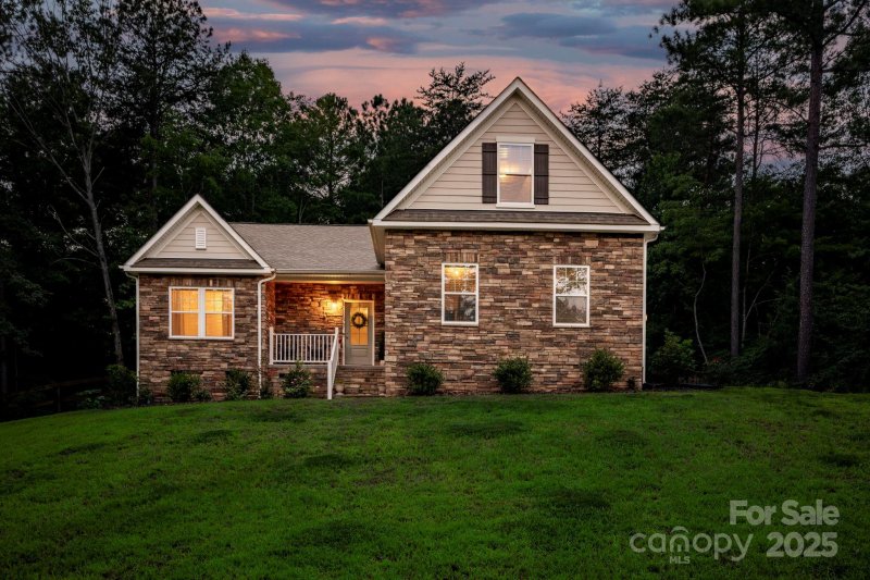 Property image 3 at 1367 Ron Whicker Drive, Catawba, NC 28609