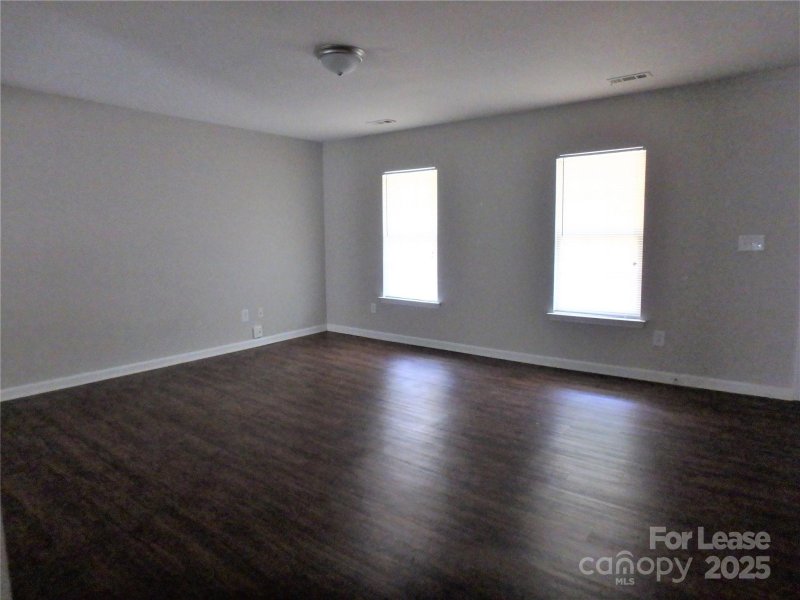 Property image 3 at 5243 Henderson Circle, Charlotte, NC 28269