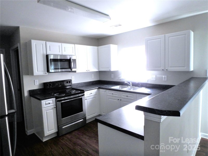 Property image 5 at 5243 Henderson Circle, Charlotte, NC 28269