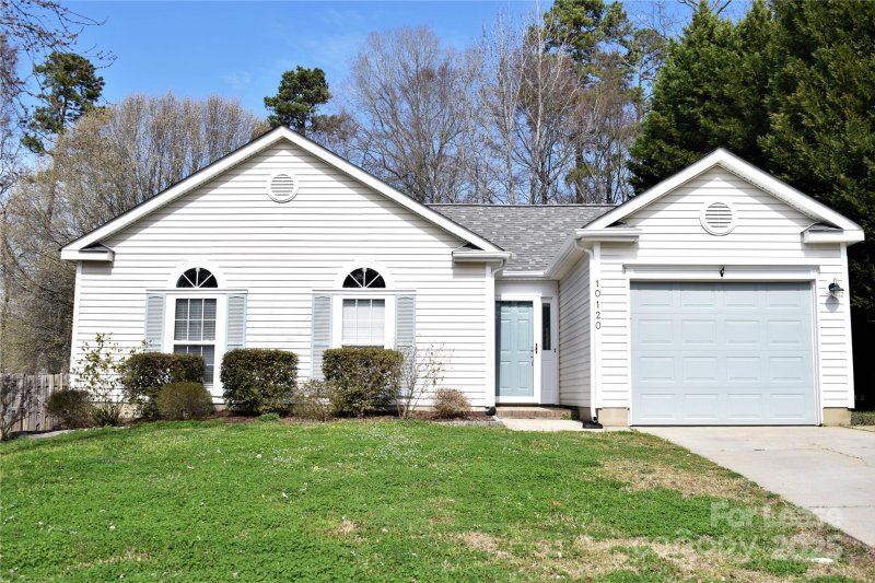 10120 Sparkling Brook Court