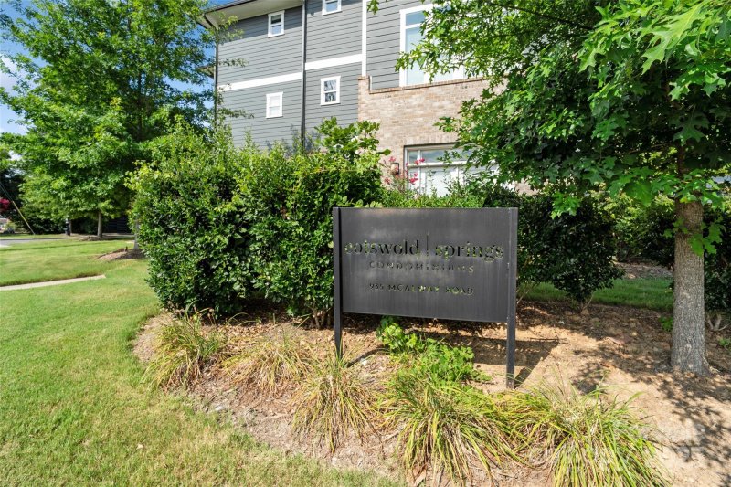 Property image 4 of 935 Mcalway Road in Cotswold Springs, Charlotte, NC 28211