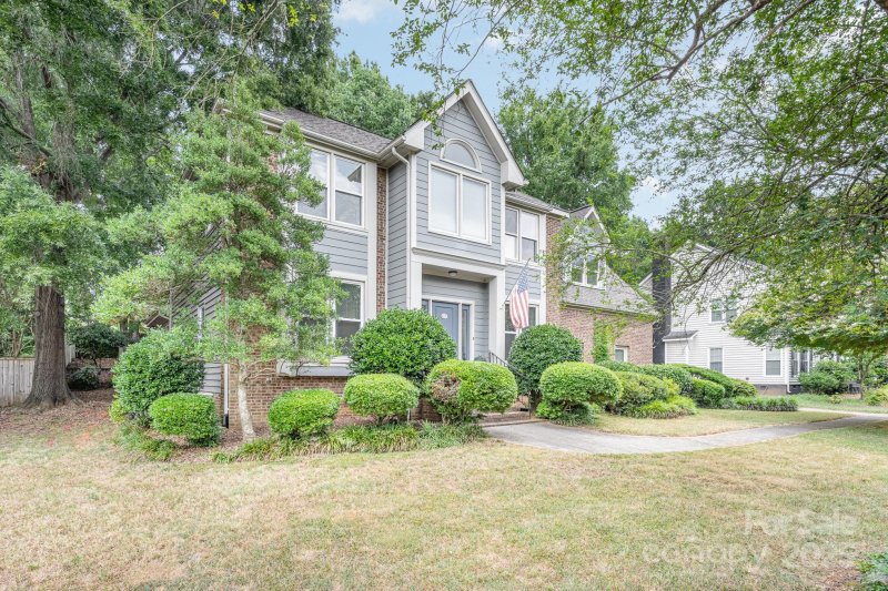 Property image 2 of 14115 Canvasback Drive in Wing Pointe, Charlotte, NC 28273