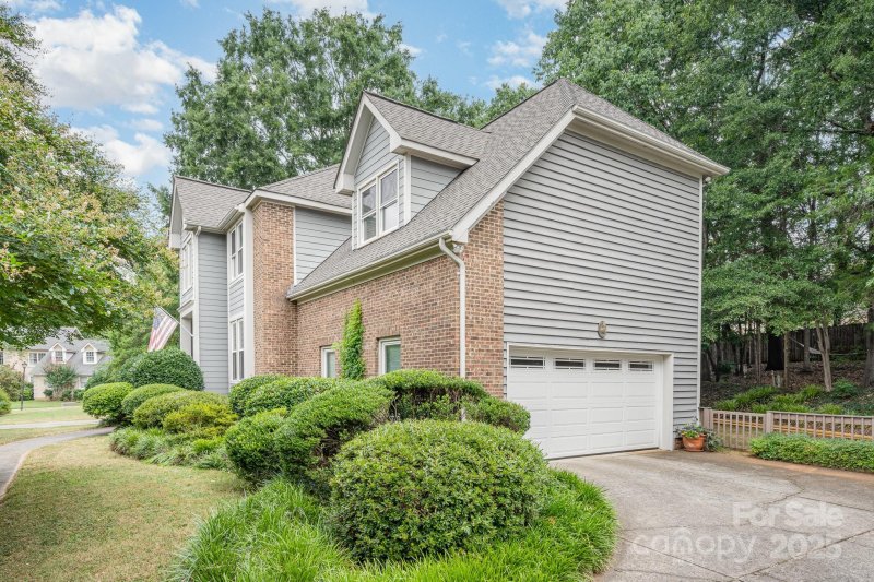 Property image 3 of 14115 Canvasback Drive in Wing Pointe, Charlotte, NC 28273