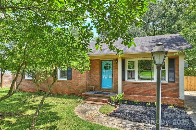 Property image 2 at 3912 Litchfield Road, Charlotte, NC 28211