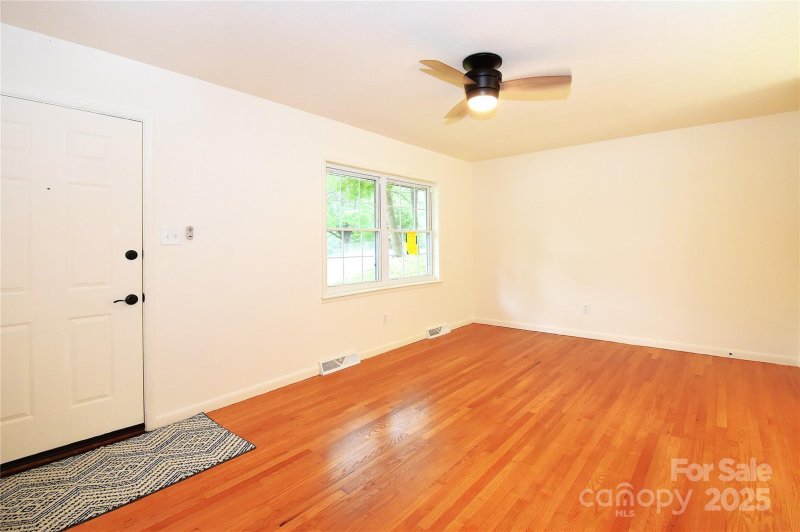 Property image 3 at 210 Melody Circle, Swannanoa, NC 28778