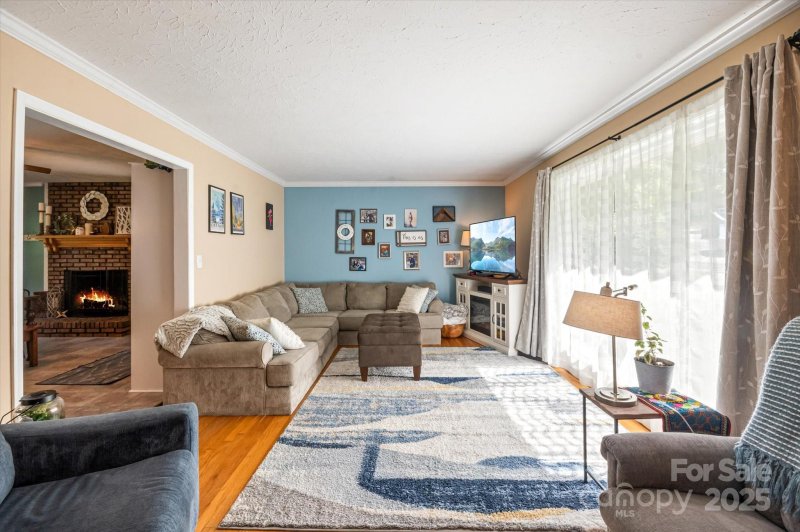 Property image 4 at 441 Hillcrest Circle, Hendersonville, NC 28792