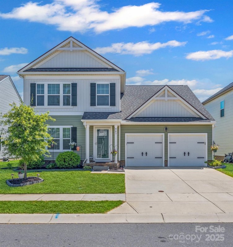 903 Von Buren Boulevard