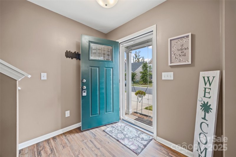 Property image 3 of 903 Von Buren Boulevard in Roddey Park, Rock Hill, SC 29730