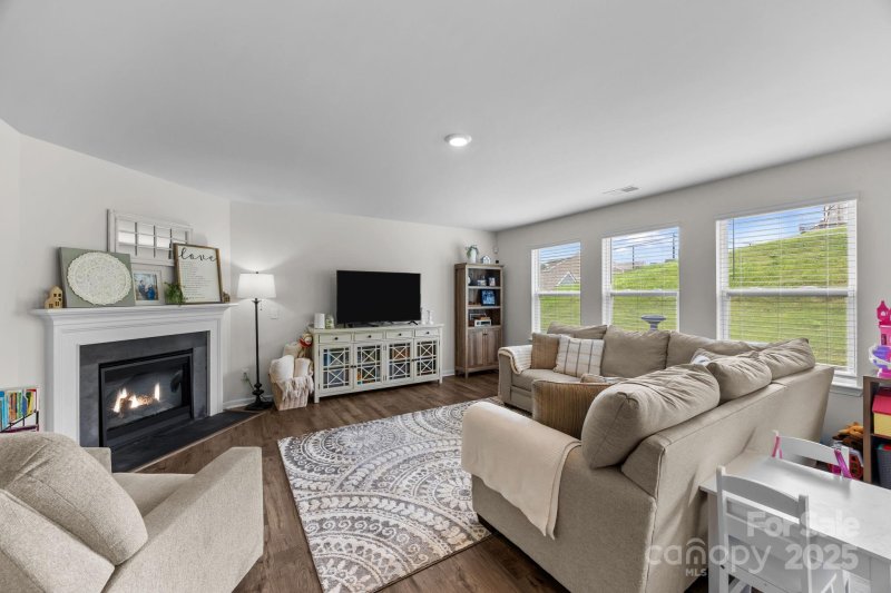 Property image 5 of 183 Marathon Lane in Holbrook Village, Candler, NC 28715