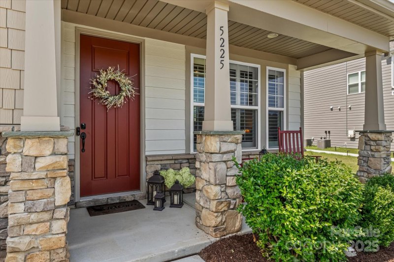 Property image 3 at 5225 Butternut Drive, Charlotte, NC 28215