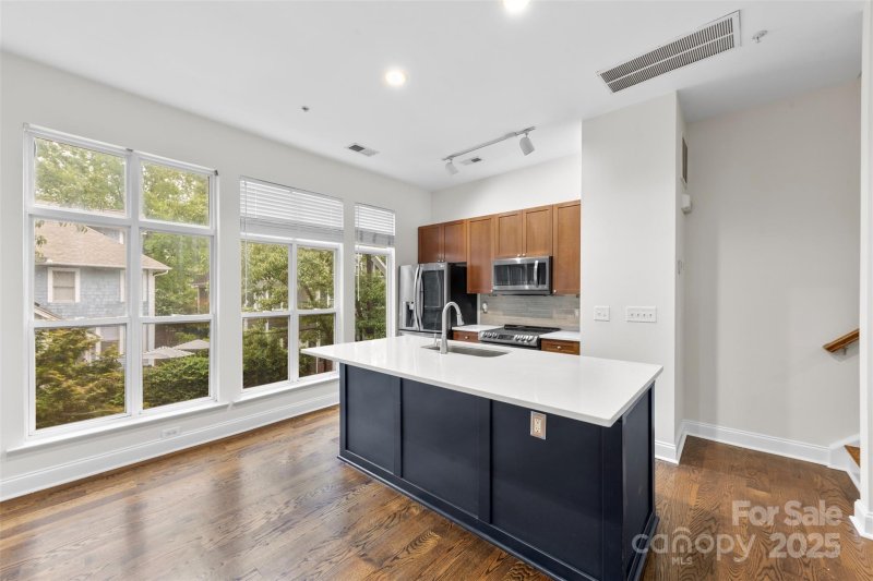 Property image 5 at 928 Garden District Drive, Charlotte, NC 28202