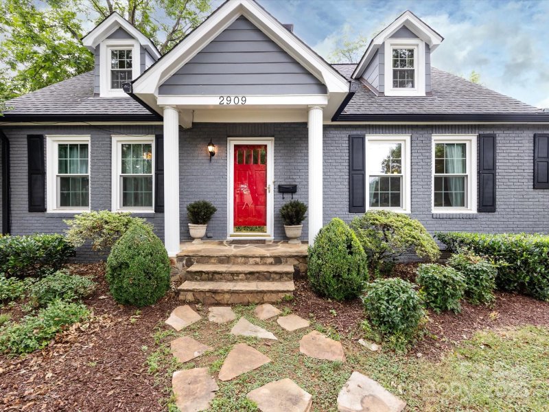 Property image 4 at 2909 Park Road, Charlotte, NC 28209